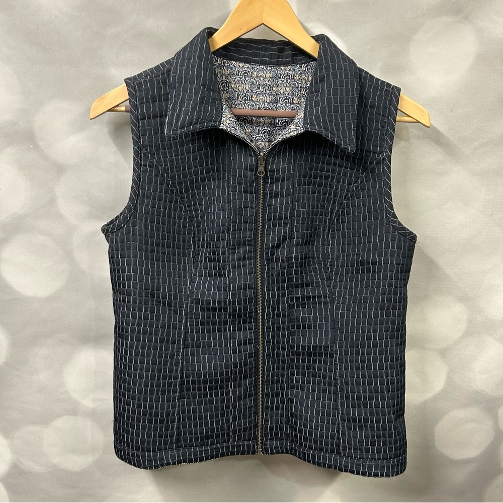 Unbranded reversible vest in  XL.‎ See measurements for accurate fit. - Picture 2 of 8